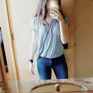 Hollister collared v neck high low plaid top